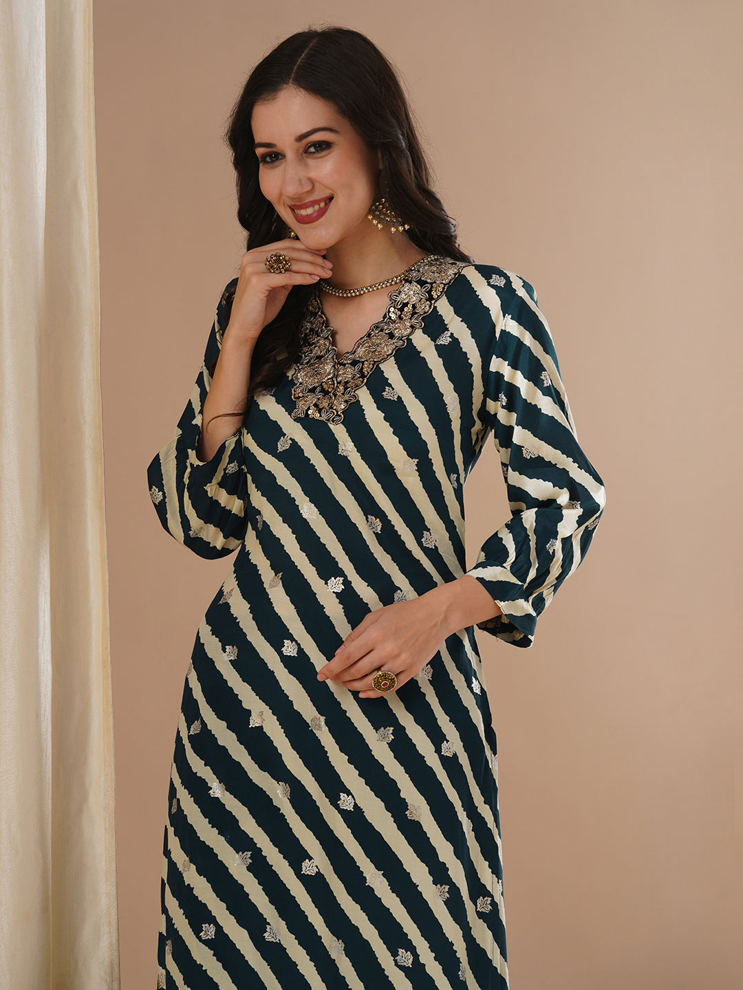 Leheriya Foil Printed & Zari Embroidered Straight Fit Kurta with Pant - Teal Blue