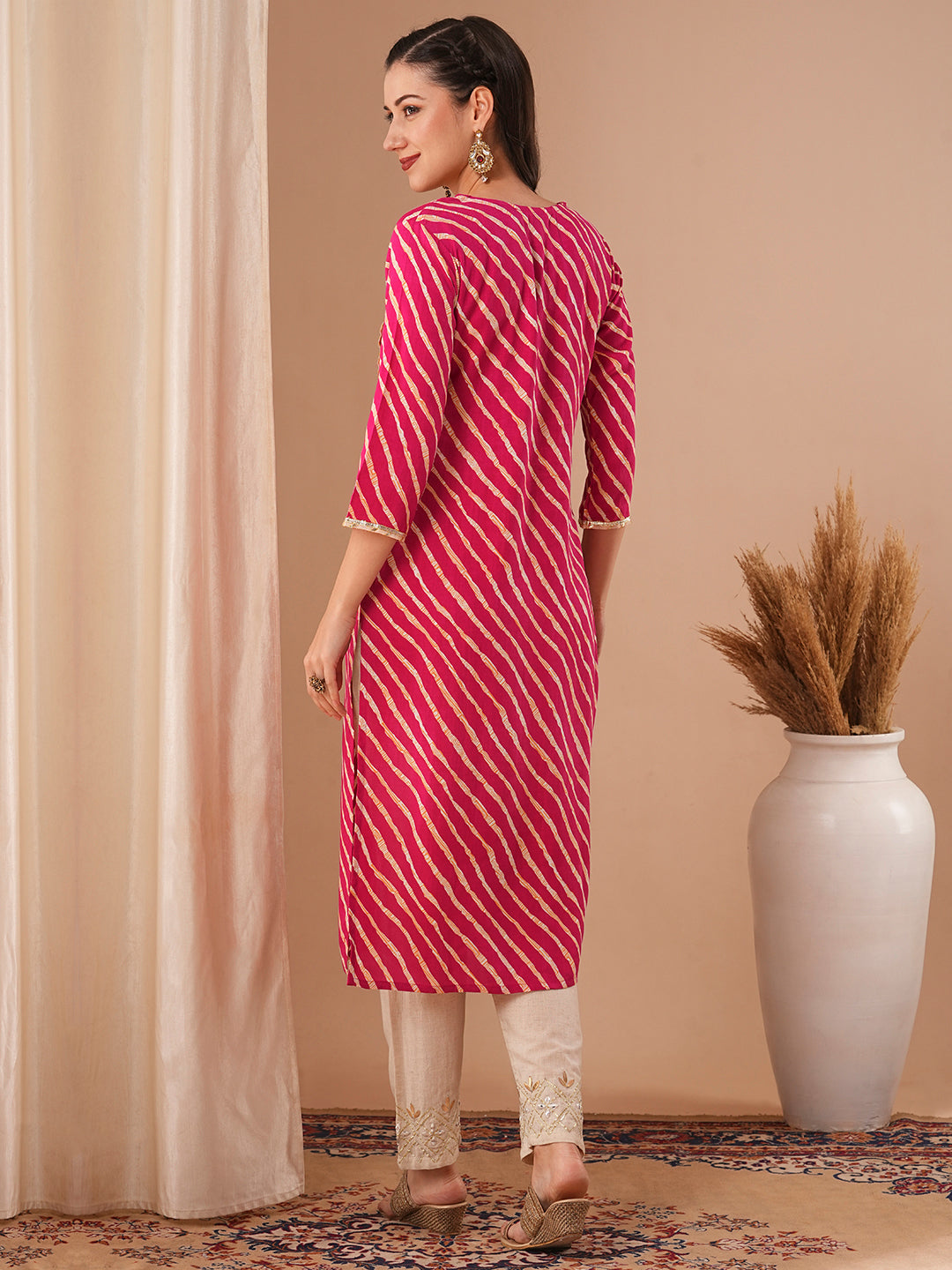 Leheriya Printed & Embroidered Straight Fit Kurta - Pink