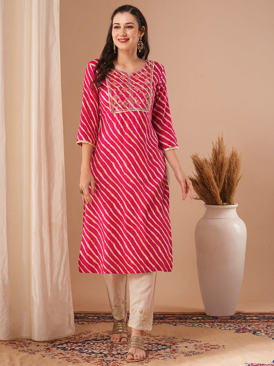 Leheriya Printed & Embroidered Straight Fit Kurta - Pink