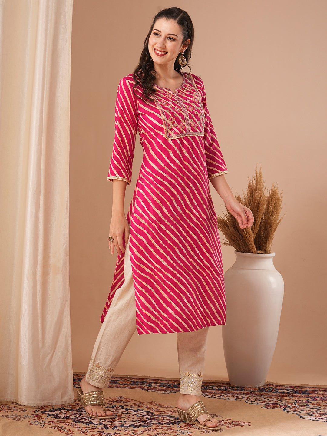 Leheriya Printed & Embroidered Straight Fit Kurta - Pink