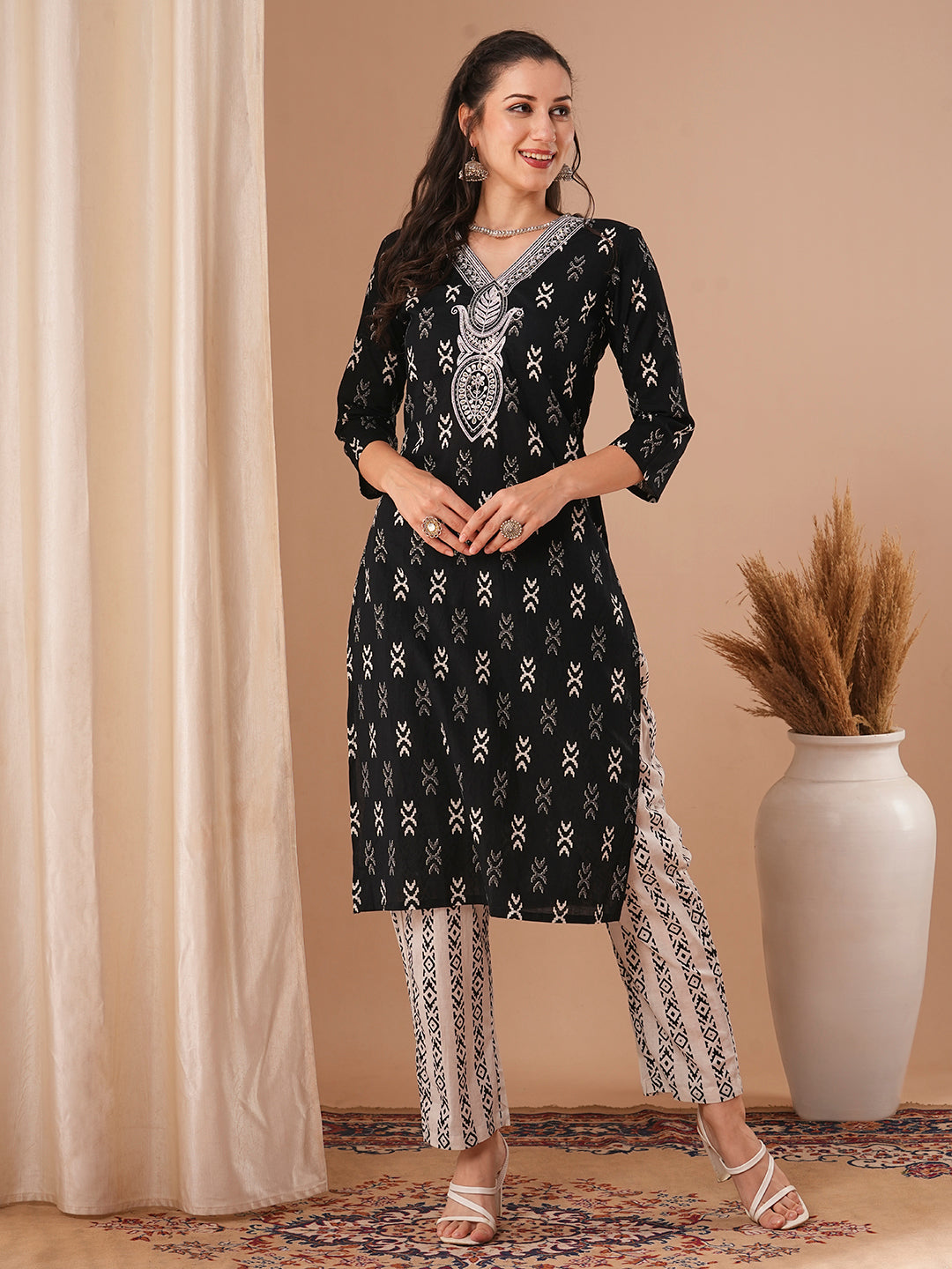 Ethnic Floral Printed Embroidered Straight Fit Kurta with Pant - Black