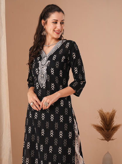 Ethnic Floral Printed Embroidered Straight Fit Kurta with Pant - Black