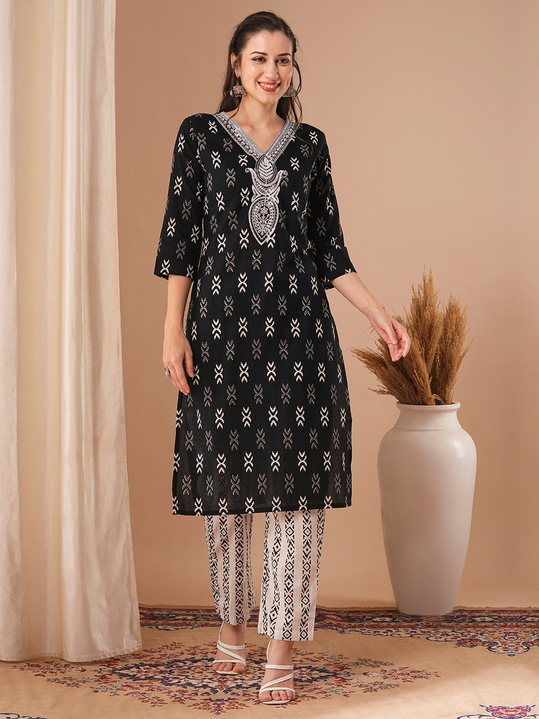 Ethnic Floral Printed Embroidered Straight Fit Kurta with Pant - Black