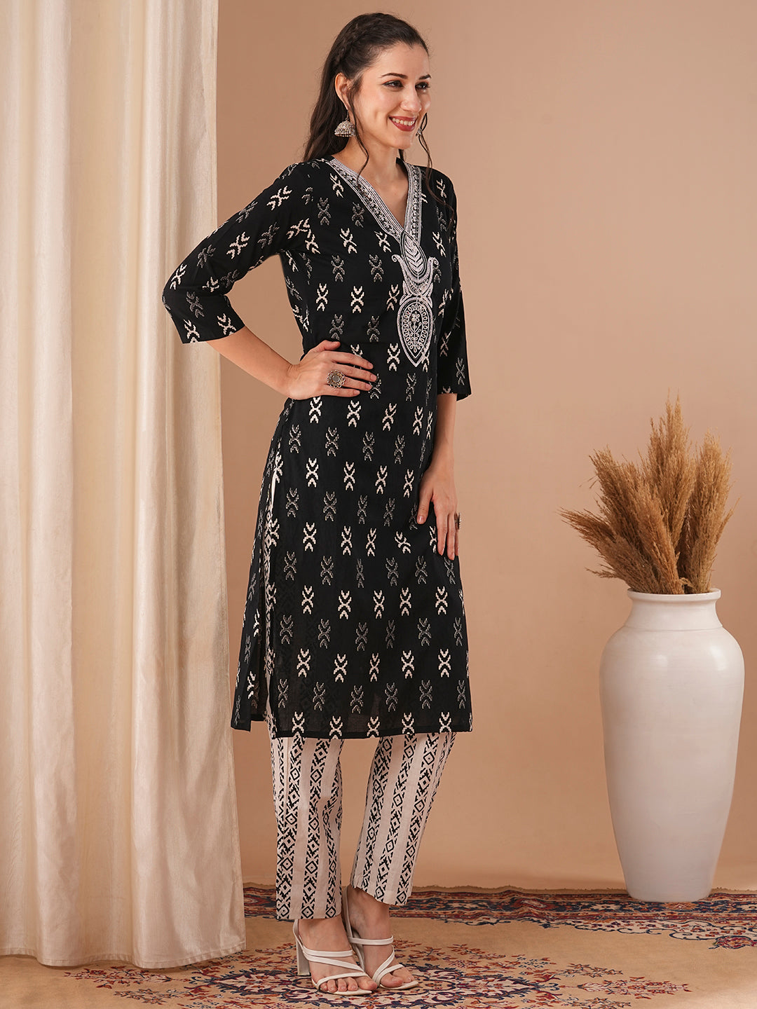 Ethnic Floral Printed Embroidered Straight Fit Kurta with Pant - Black