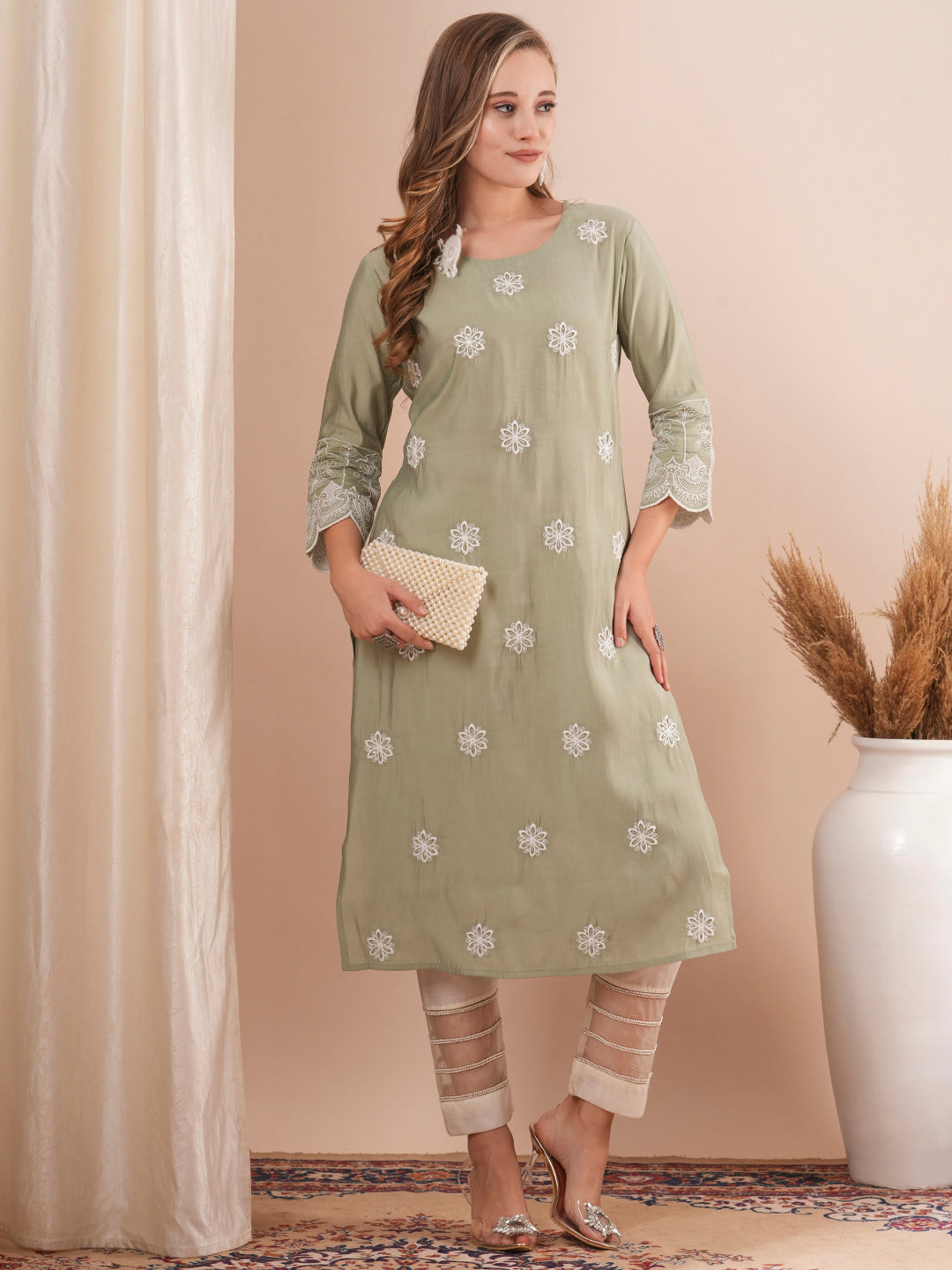 Solid Floral Embroidered Straight Fit Kurta - Mint Green