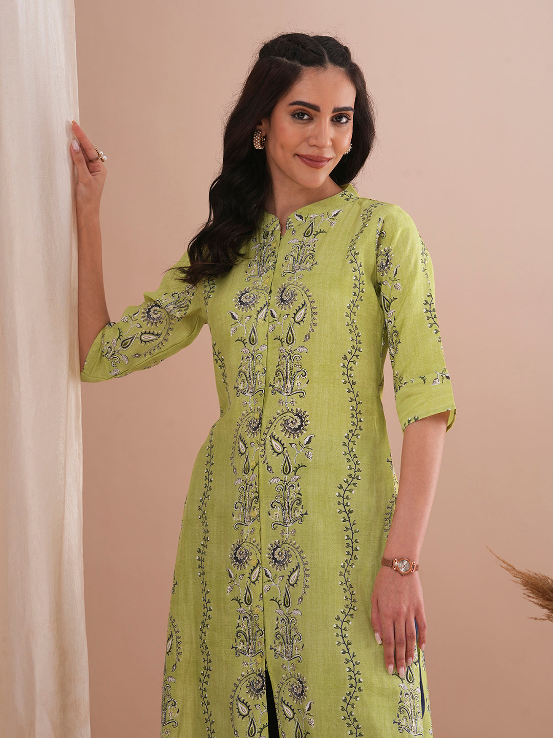 Ethnic Floral Printed Straight Fit Kurta - Green