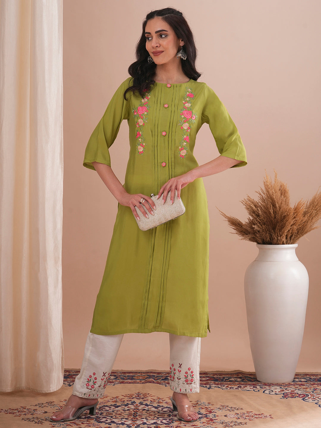 Floral Embroidered Straight Fit Kurta - Green