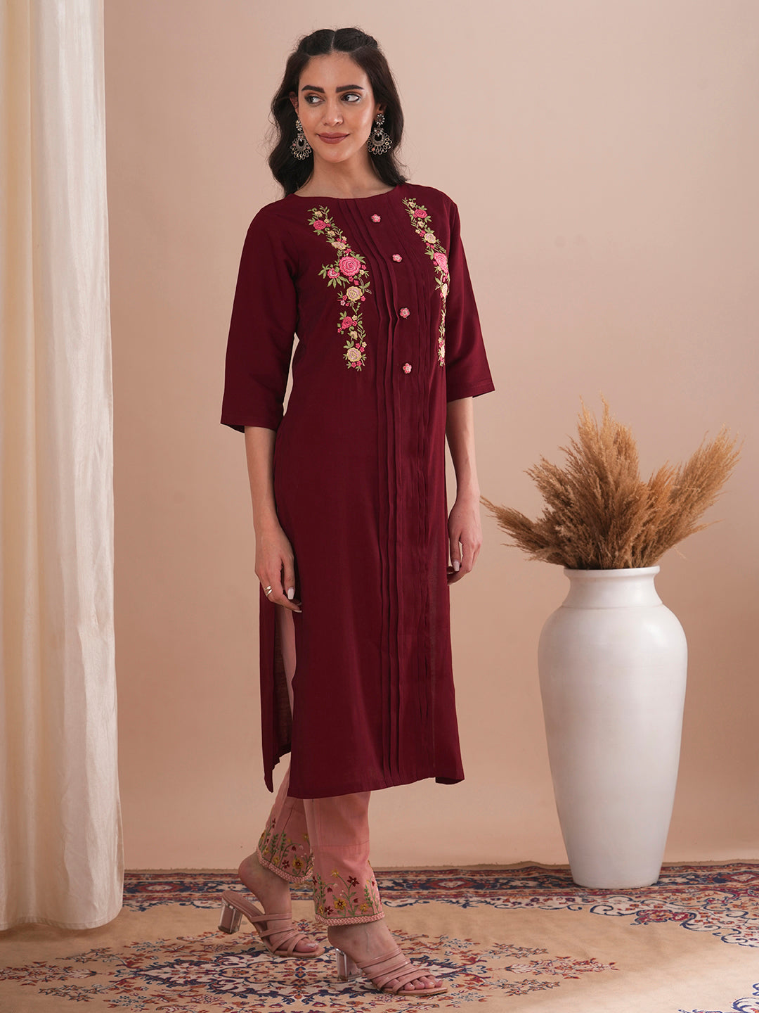 Floral Embroidered Straight Fit Kurta - Maroon