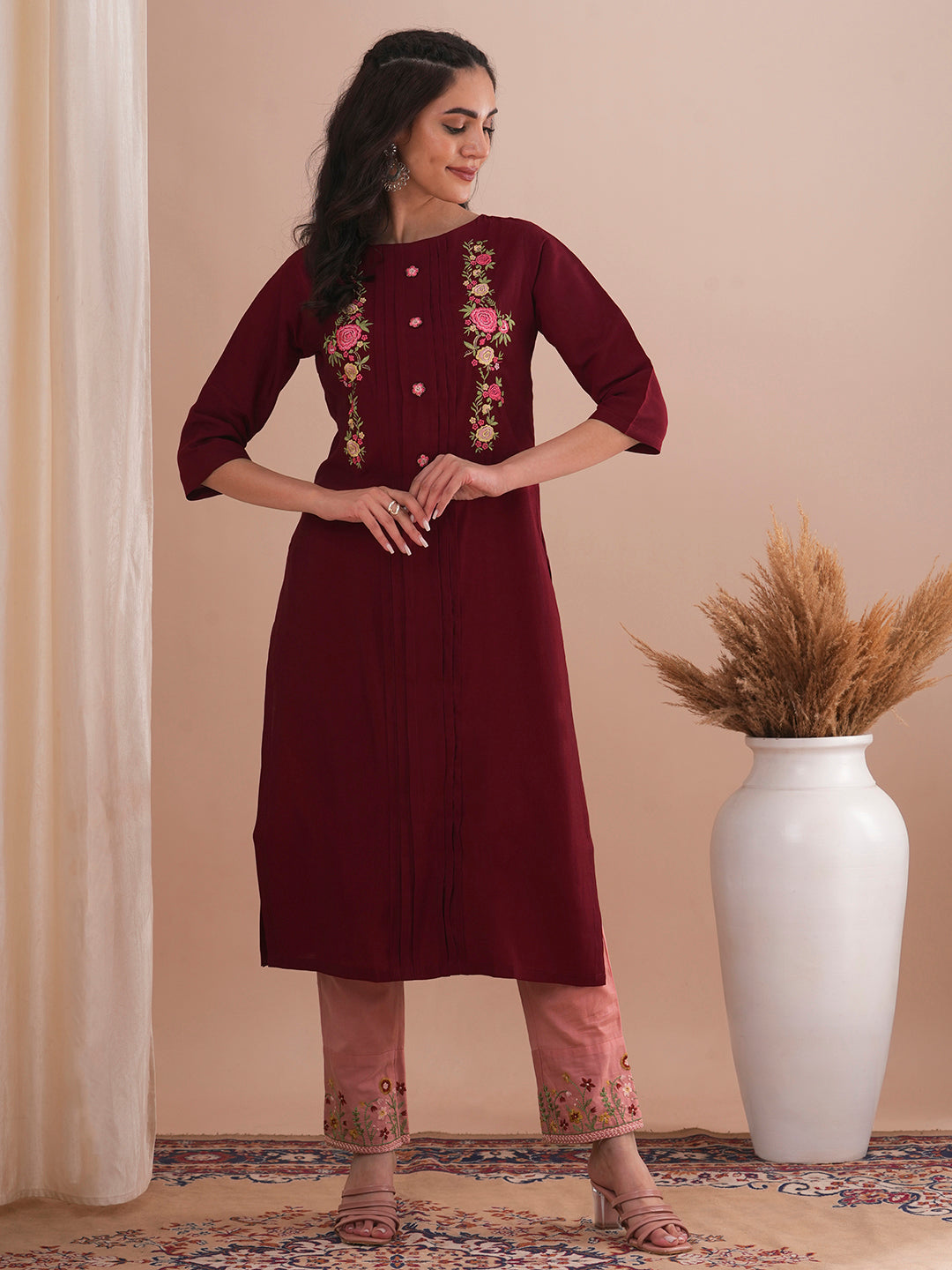 Floral Embroidered Straight Fit Kurta - Maroon