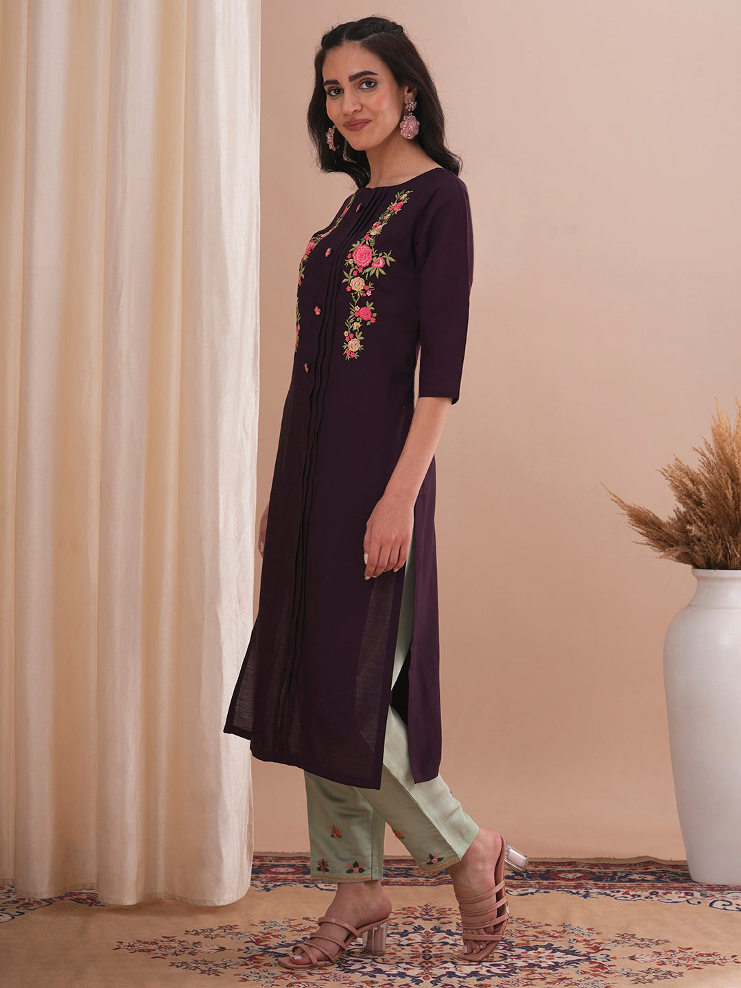 Floral Resham & Zari Embroidered Straight Fit Kurta - Burgundy