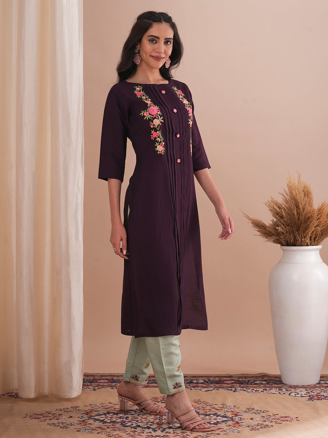 Floral Resham & Zari Embroidered Straight Fit Kurta - Burgundy