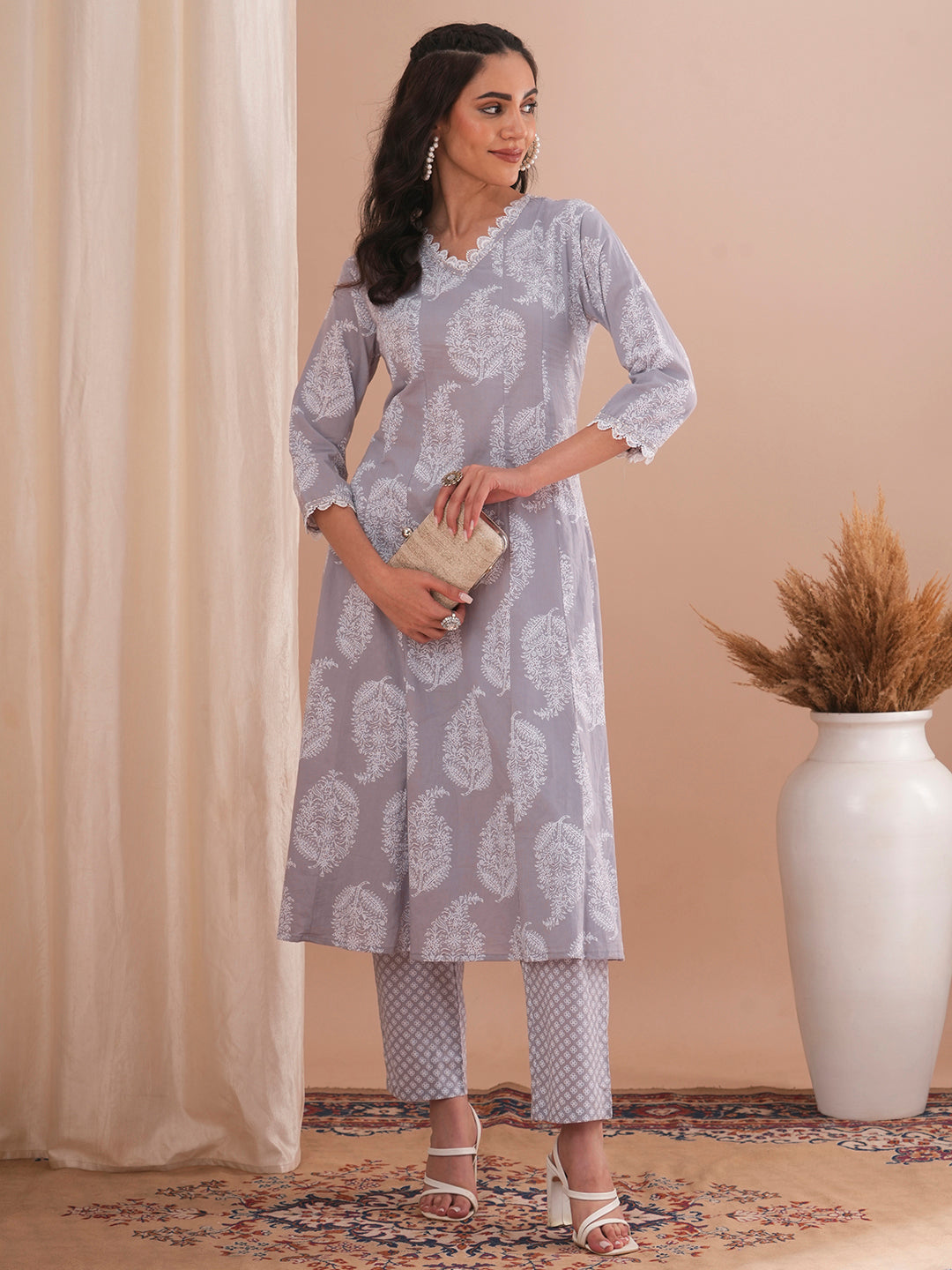 Ethnic Floral Printed Anarkali Flared Kurta with Pant - Light Lavender