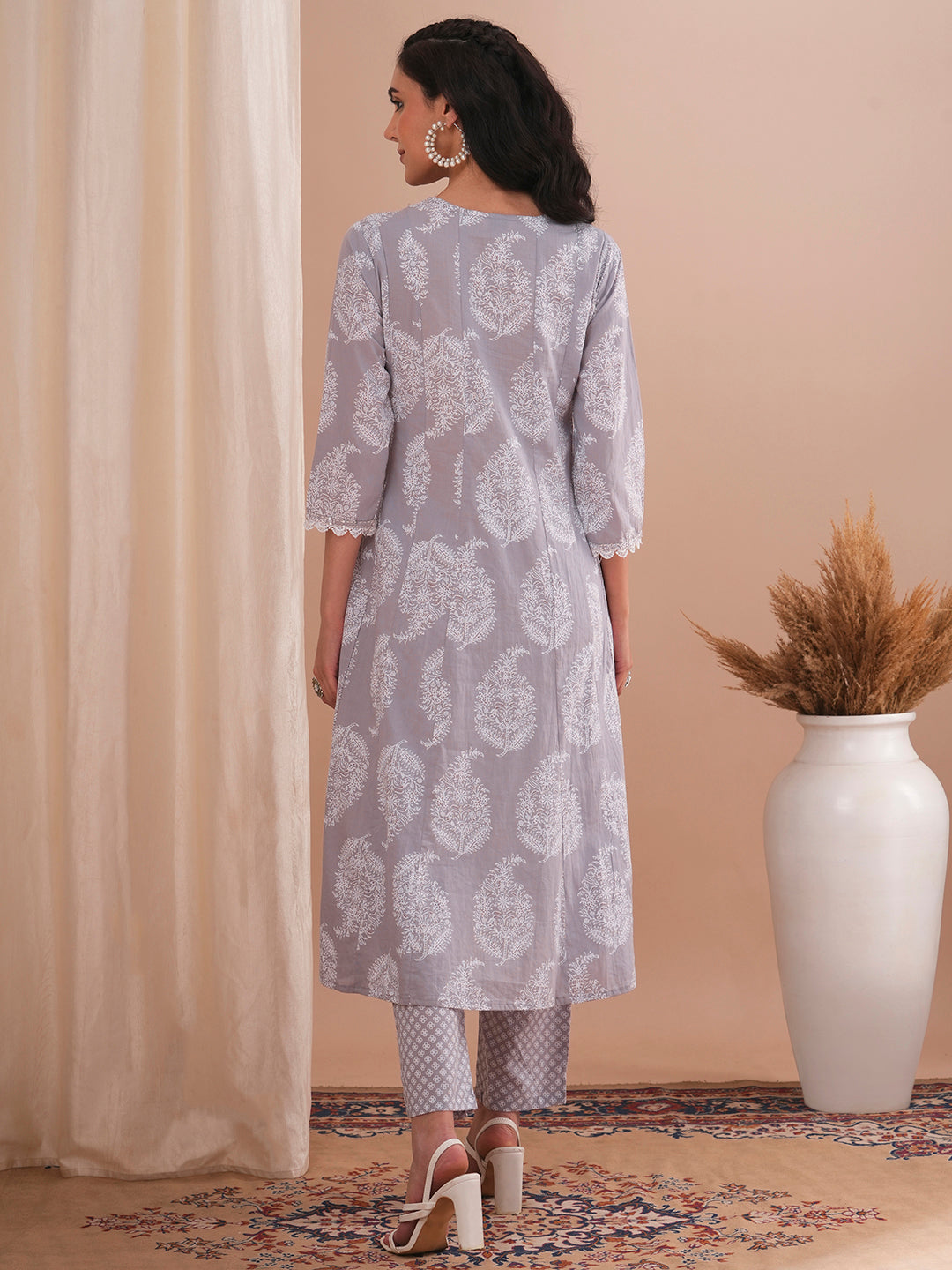 Ethnic Floral Printed Anarkali Flared Kurta with Pant - Light Lavender