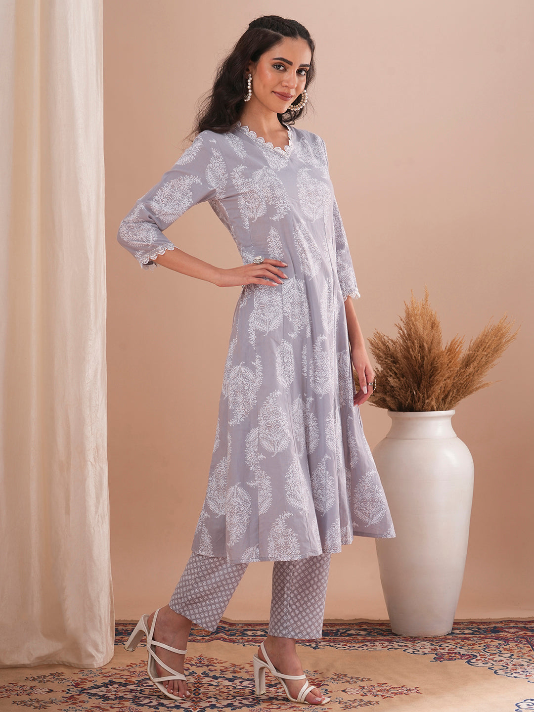 Ethnic Floral Printed Anarkali Flared Kurta with Pant - Light Lavender