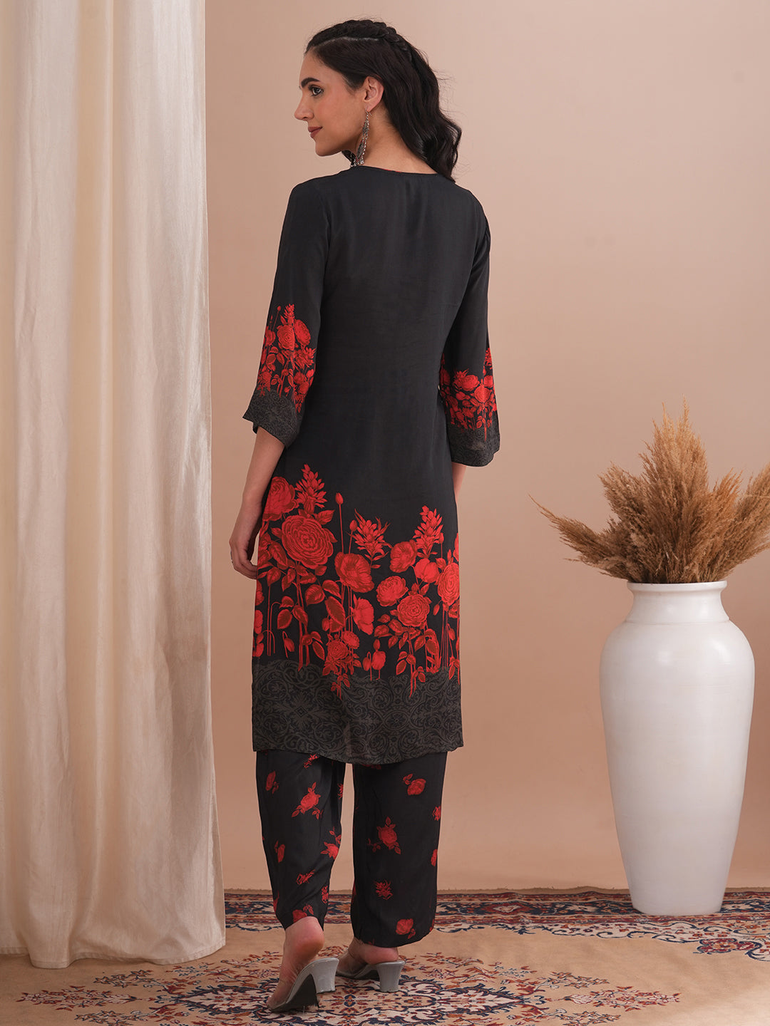 Abstract Floral Printed Straight Fit Kurta with Pant - Black