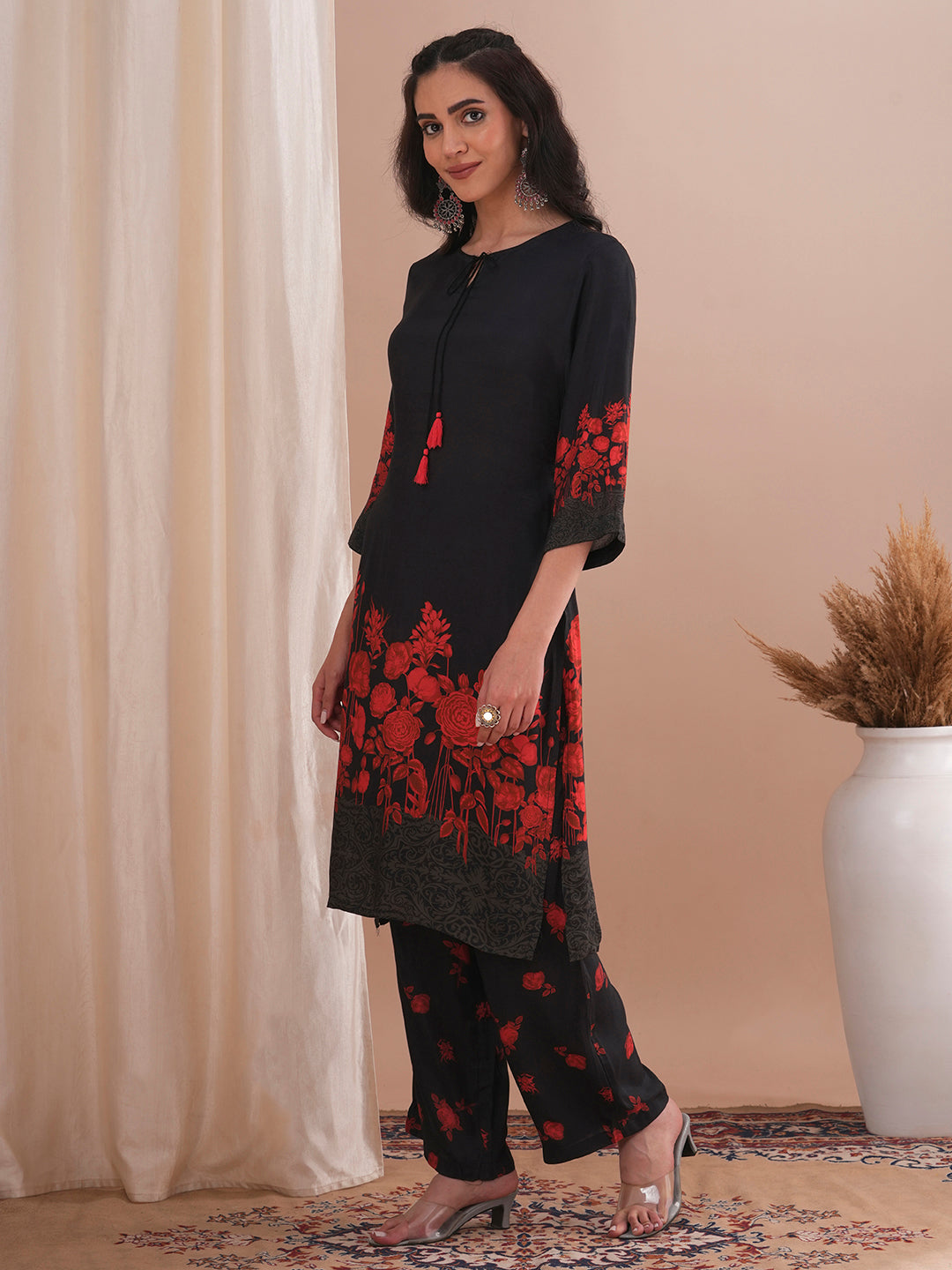 Abstract Floral Printed Straight Fit Kurta with Pant - Black