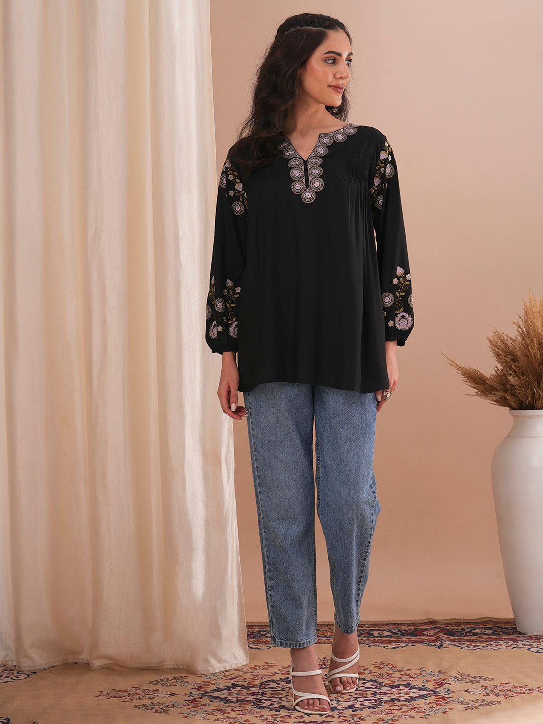 Solid Floral Resham Embroidered A-Line Kurti - Black