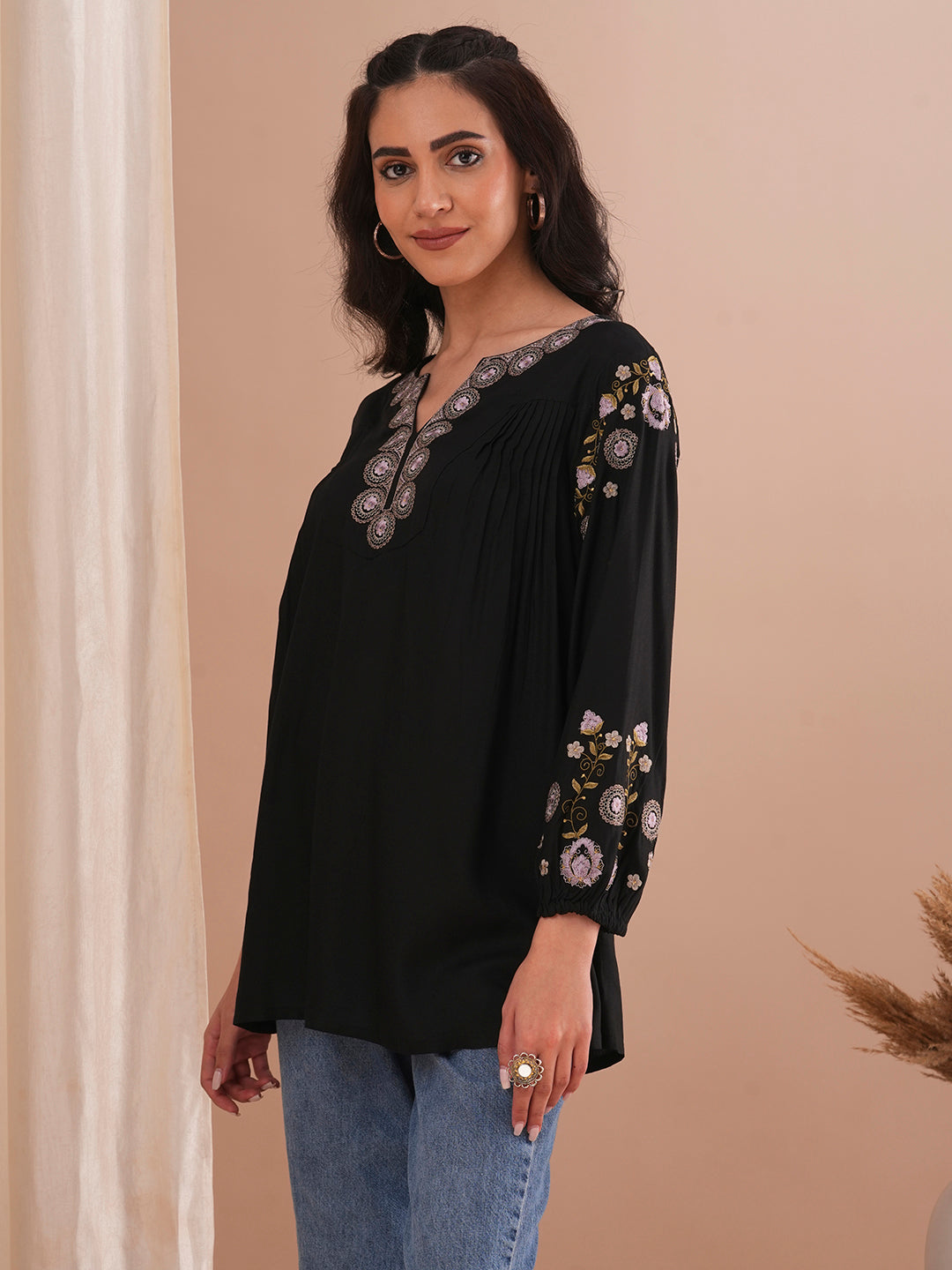 Solid Floral Resham Embroidered A-Line Kurti - Black