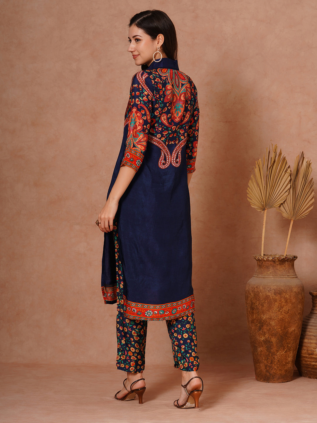 Ethnic Floral Printed Straight Fit Kurta with Pant - Blue