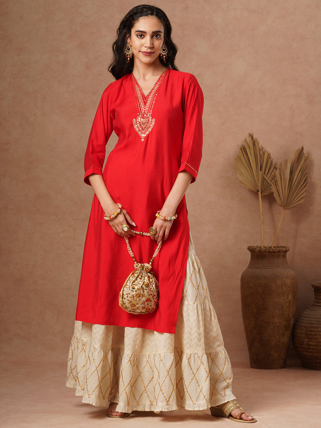 Solid Ethnic Zari Embroidered Straight Fit Kurta - Red