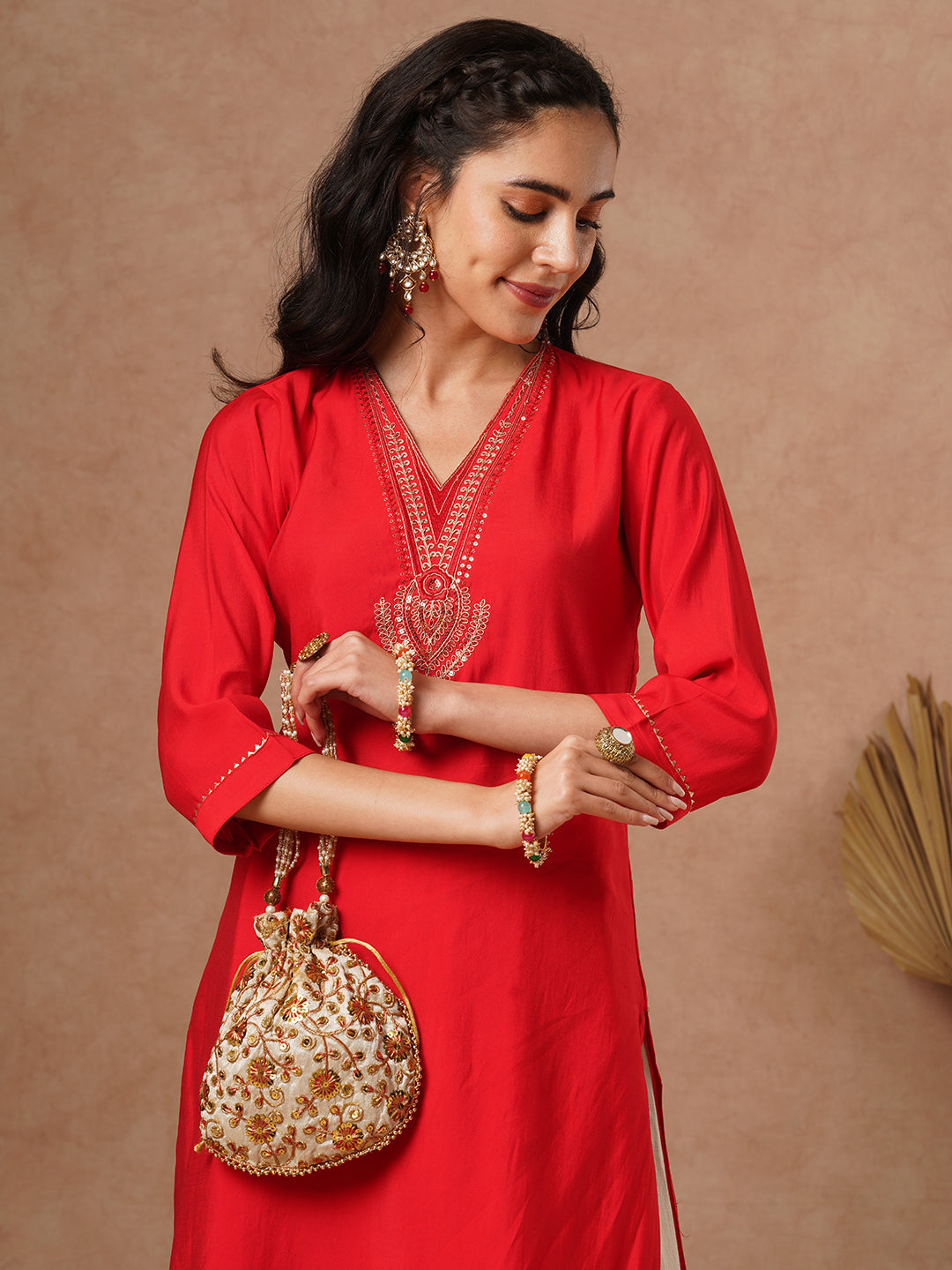 Solid Ethnic Zari Embroidered Straight Fit Kurta - Red