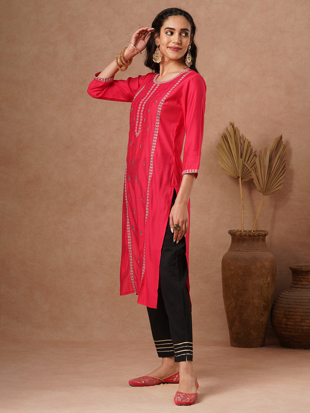 Ethnic Resham Embroidered Straight Fit Kurta - Pink