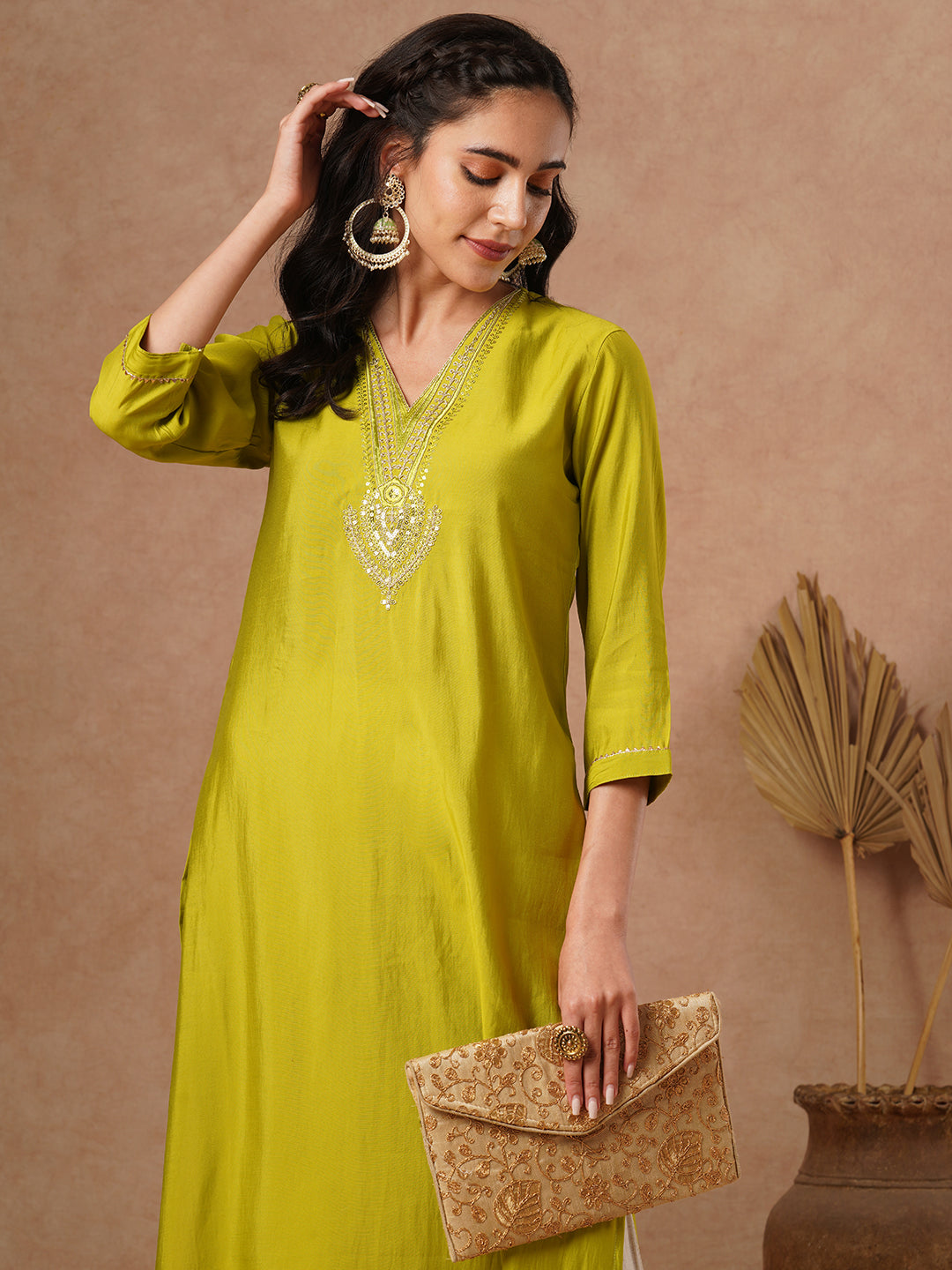 Solid Ethnic Zari Embroidered Straight Fit Kurta - Lime Green