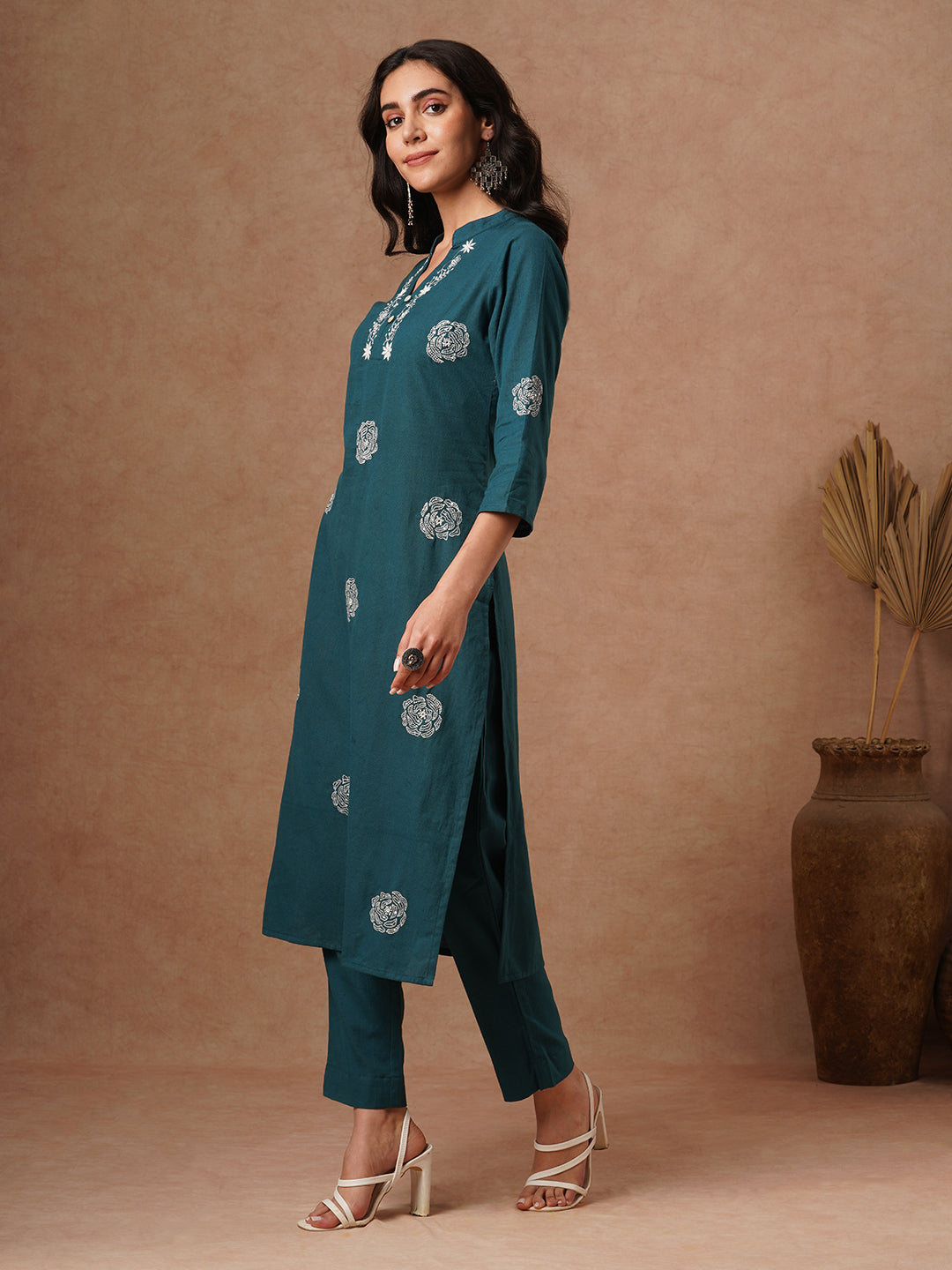 Solid Floral Embroidered Straight Fit Kurta with Pant - Green