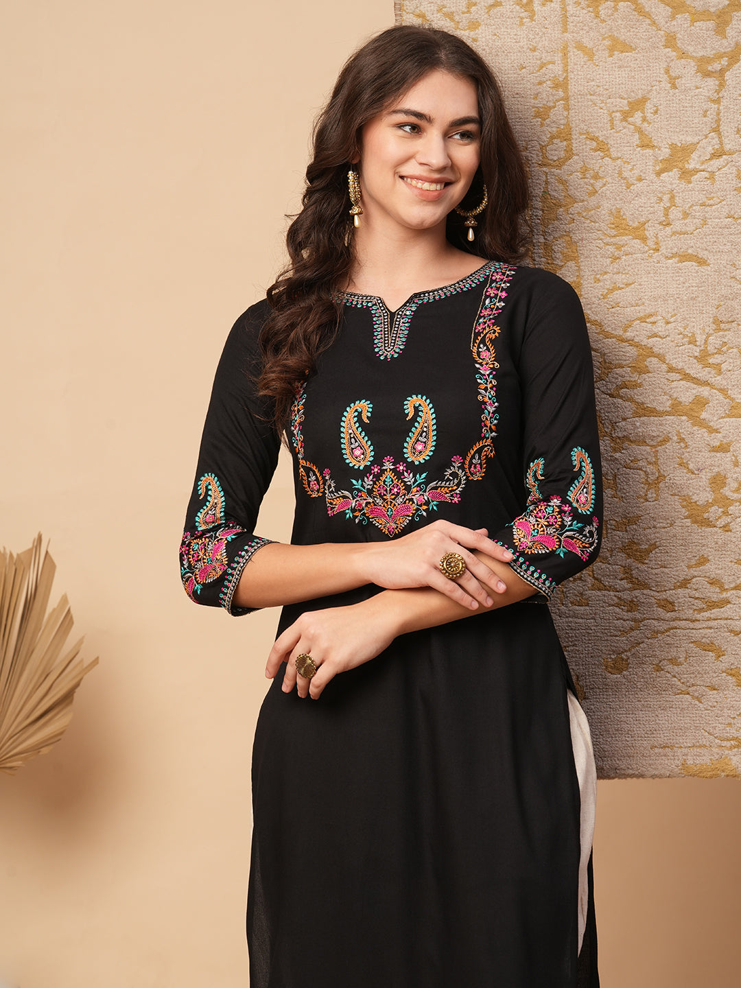 Solid Ethnic Embroidered Straight Fit Kurta - Black