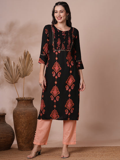 Ethnic Ikat Printed & Embroidered Straight Fit Kurta - Black