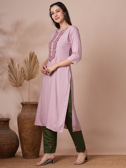 Solid Floral Hand Embroidered Straight Fit Kurta - Lavender