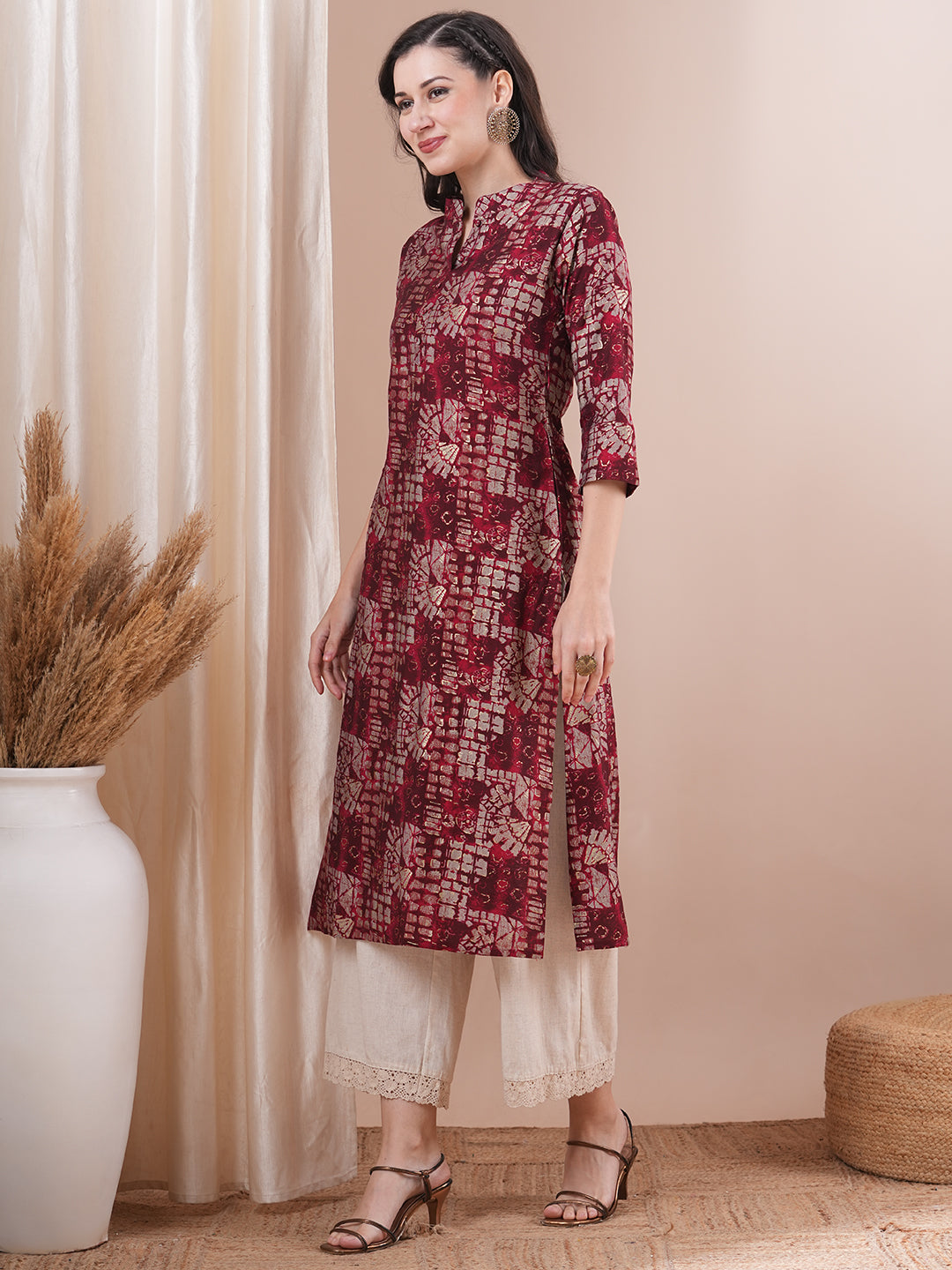 Abstract Floral Foil Printed Straight Fit Kurta - Maroon