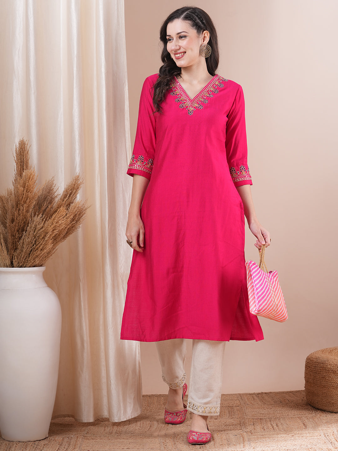 Solid Ethnic Floral Embroidered Straight Fit Kurta - Pink