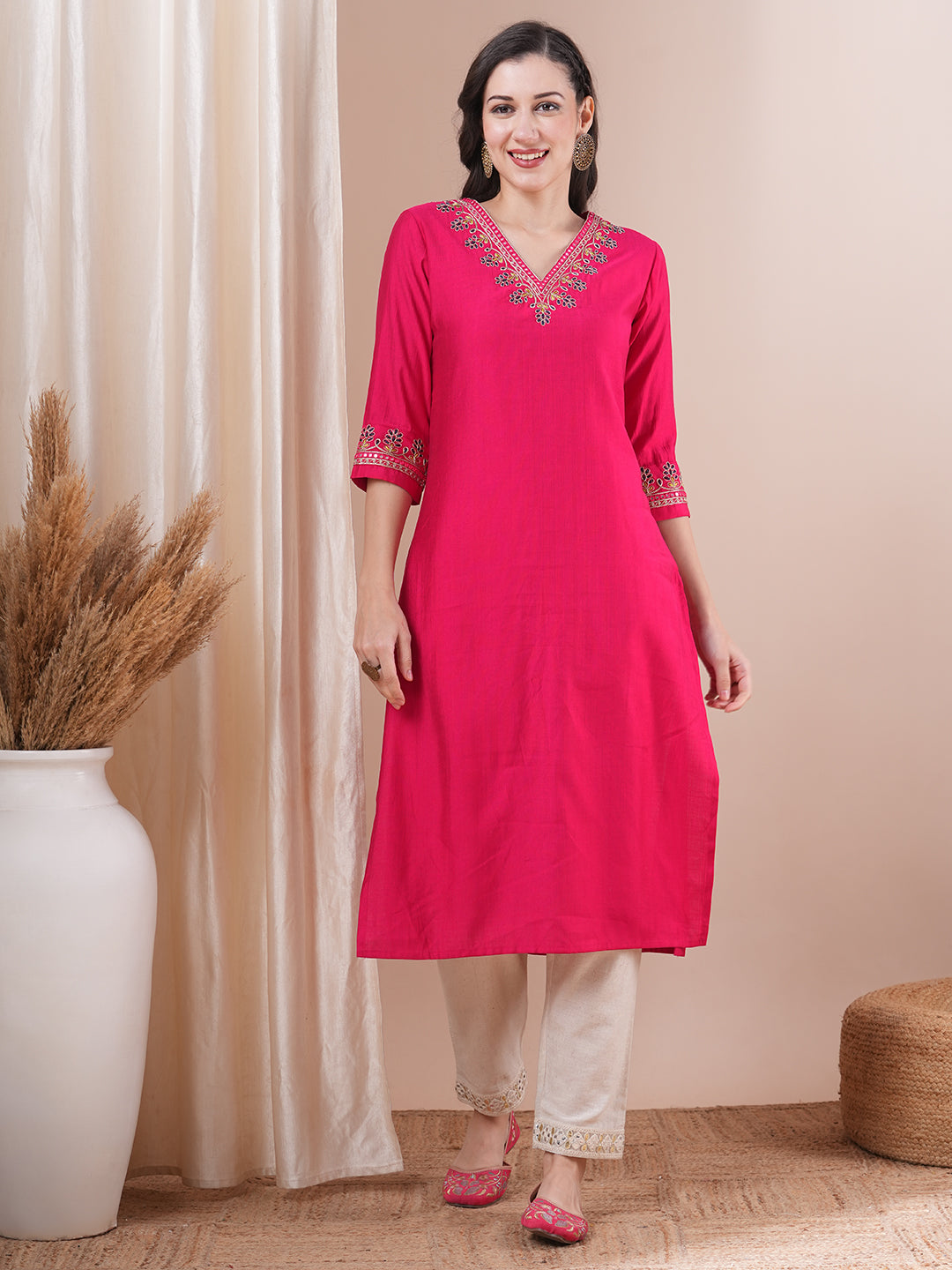 Solid Ethnic Floral Embroidered Straight Fit Kurta - Pink