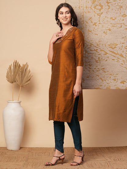 Solid Ethnic Embroidered Straight Fit Kurta with Pant - Brown