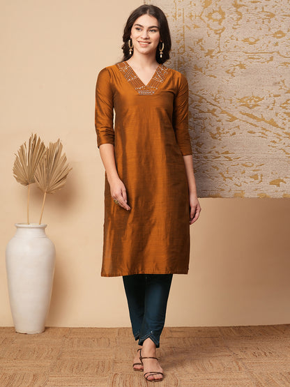 Solid Ethnic Embroidered Straight Fit Kurta with Pant - Brown