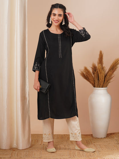 Floral Embroidered Straight Fit Kurta - Black