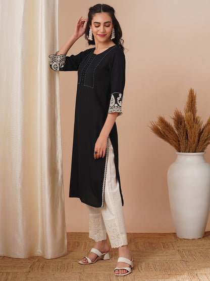 Solid Ethnic Embroidered Straight Fit Kurta - Black