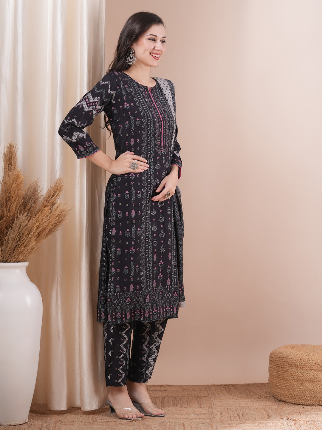 Ethnic Floral Printed Straight Fit Kurta with Pant and Dupatta - Black