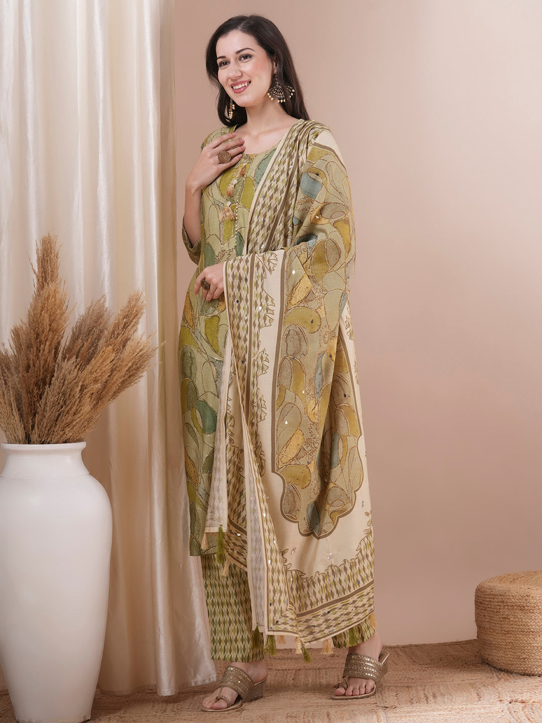 Floral Printed Straight Fit Kurta with Pant & Dupatta - Green