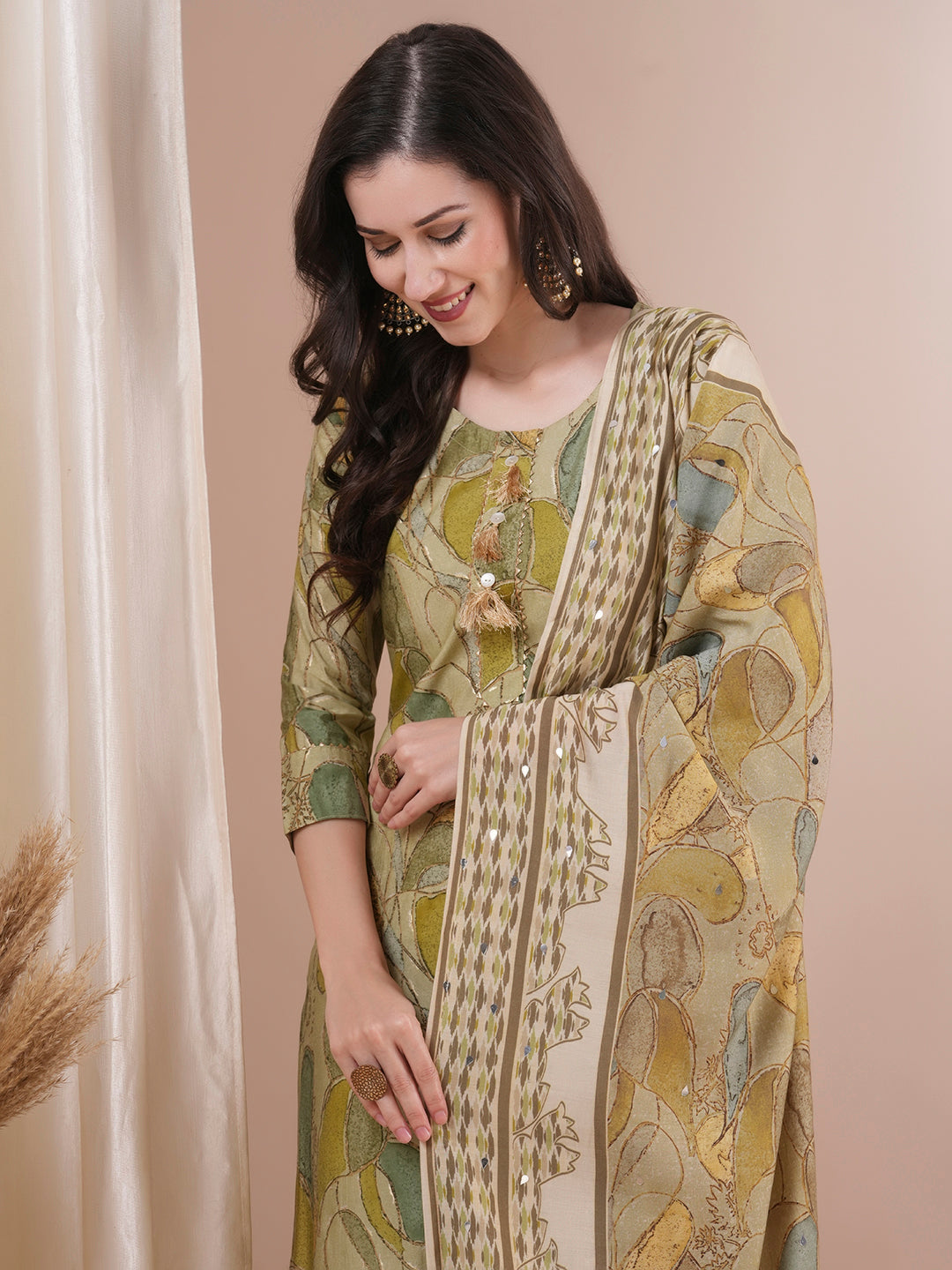 Floral Printed Straight Fit Kurta with Pant & Dupatta - Green