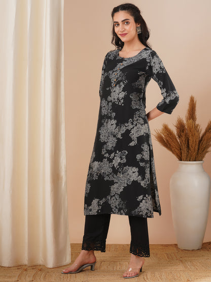 Floral Printed Straight Fit Kurta - Black