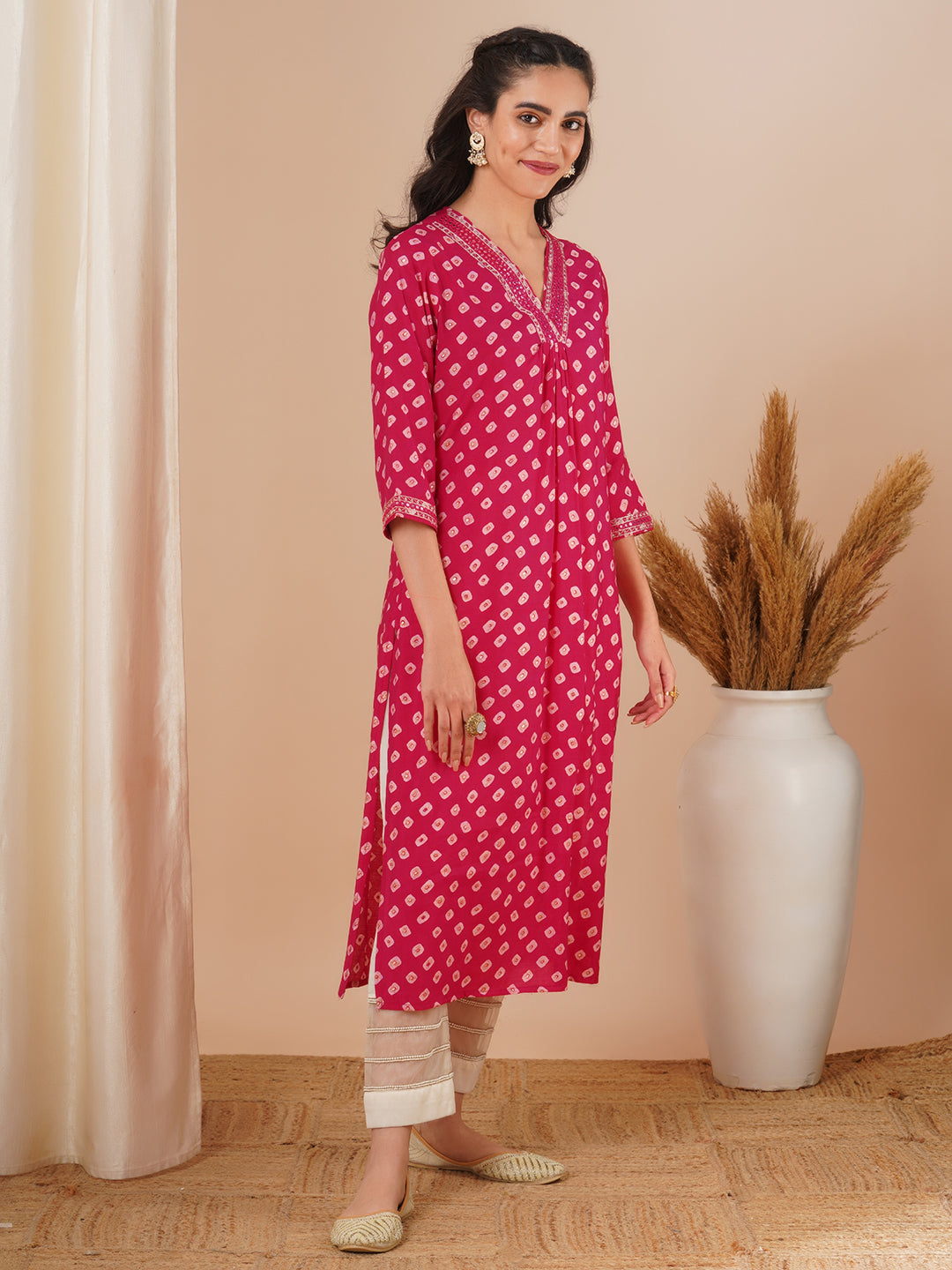 Ethnic Bandhani Foil Printed & Embroidered Straight Fit Kurta - Pink