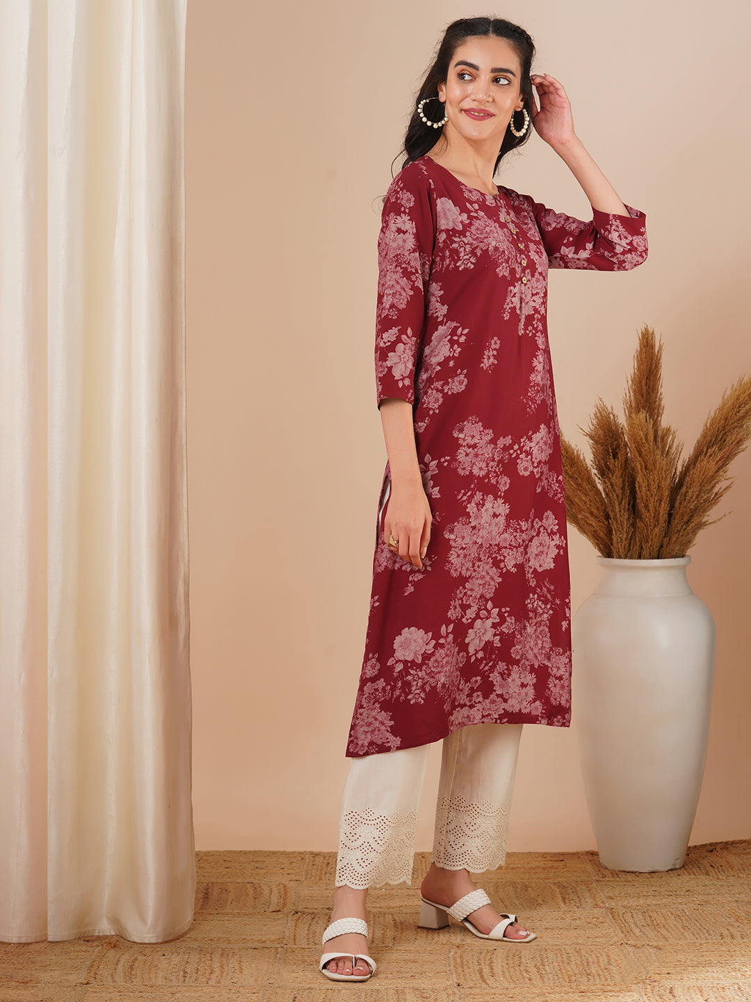 Floral Printed Straight Fit Kurta - Maroon