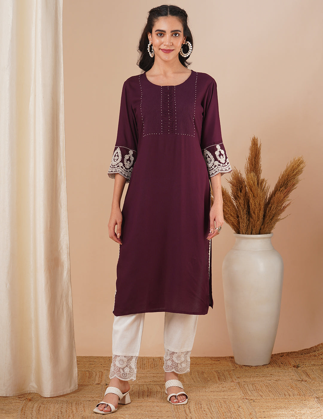 Solid Ethnic Embroidered Straight Fit Kurta - Purple