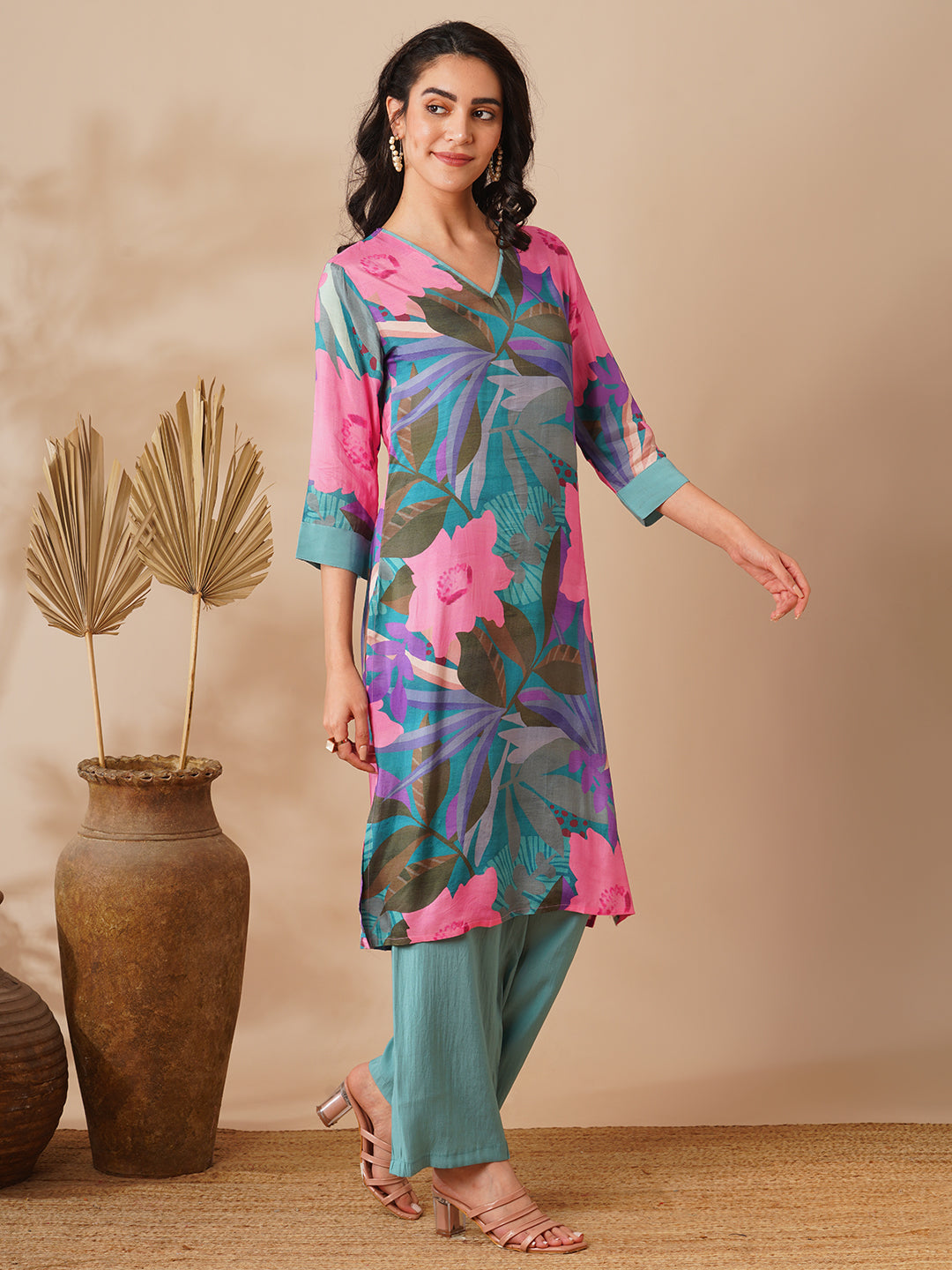 Abstract Floral Printed Straight Fit Kurta with Palazzo- Multi