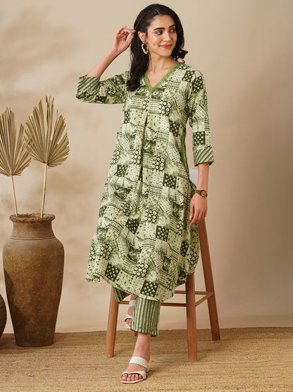 Ethnic Geometric Printed A-Line Kurta with Pant - Green