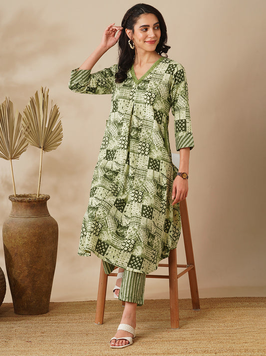 Ethnic Geometric Printed A-Line Kurta with Pant - Green