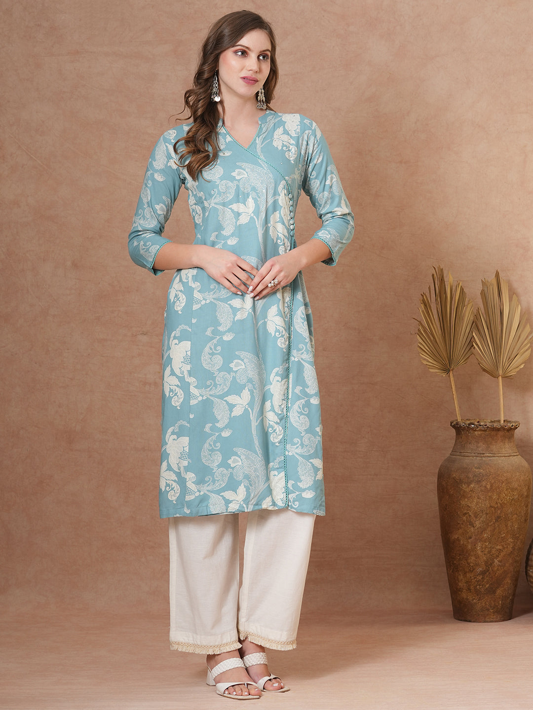 Ethnic Floral Printed Straight Fit Kurta - Blue