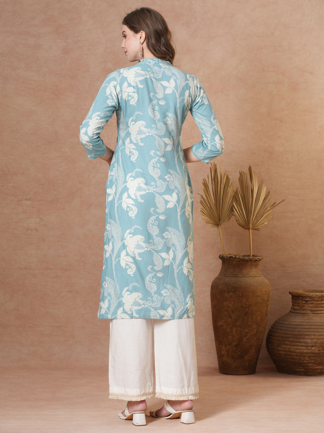 Ethnic Floral Printed Straight Fit Kurta - Blue